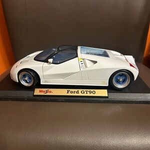 Ford GT90 Maisto